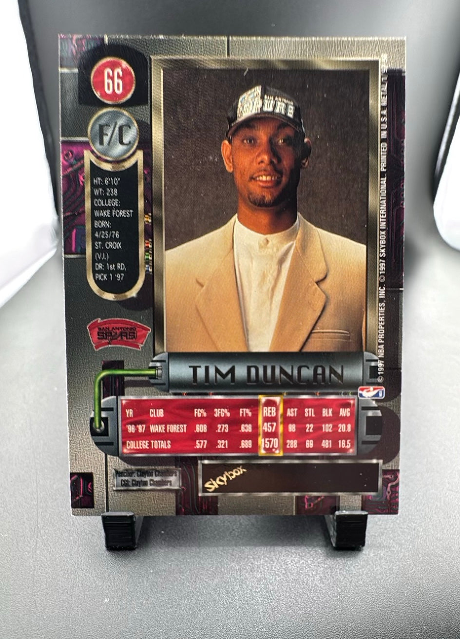 1997 Metal Universe Tim Duncan #66