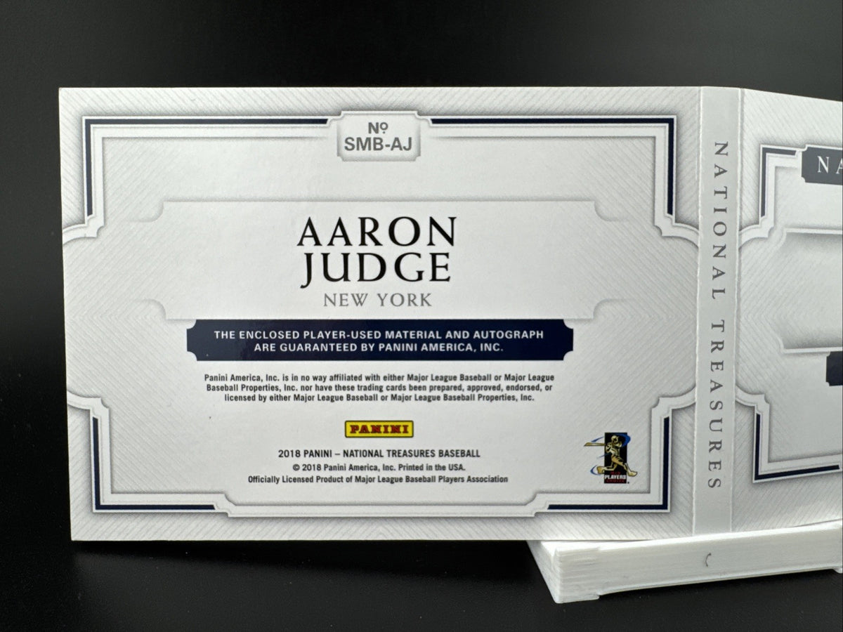 2018 National Treasures Aaron Judge 9/25 Signature Material Booklet #SMB-AJ Auto
