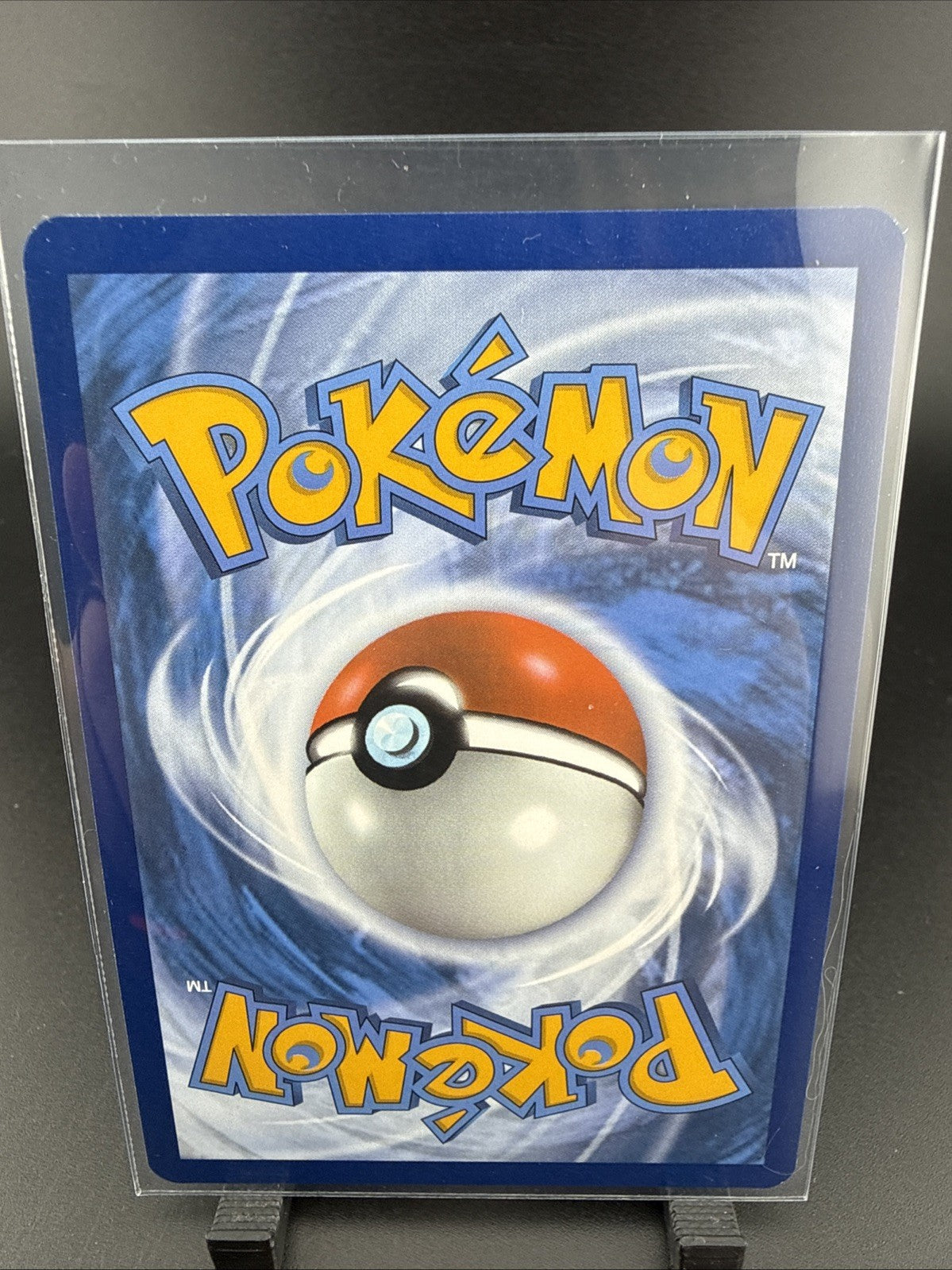 Garbodor 141/086 Sv: White Flare Holo
