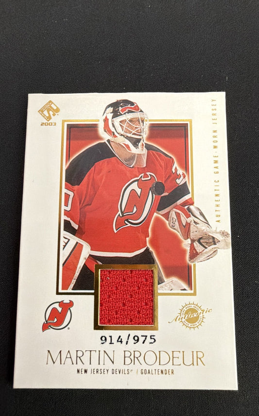 2002-03 Pacific Private Stock Reserve - Martin Brodeur #129 /975 (MEM)