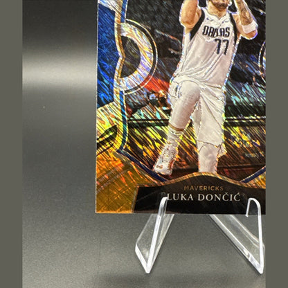 Luka Doncic  2020-21 Select Tri Color Shimmer Prizm  #15 Concourse