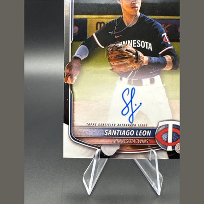 2025 Bowman Chrome Santiago Leon 1st Bowman Autograph #CPA-SL