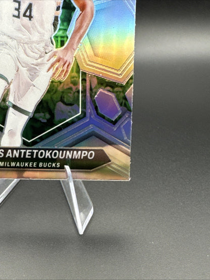2023-24 Mosaic Giannis Antetokounmpo SILVER PRIZM #77 Milwaukee Bucks