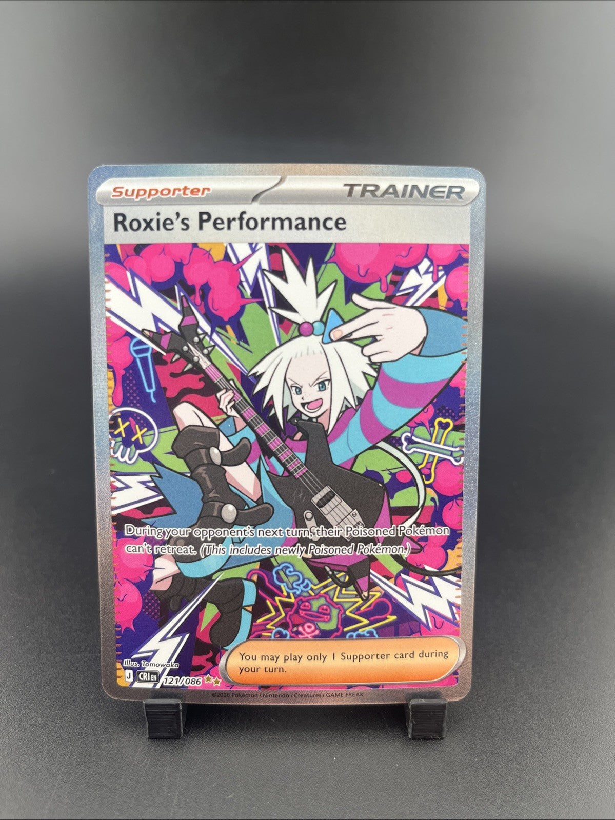 Roxie's Performance 121/086 Me04: Chaos Rising Holo