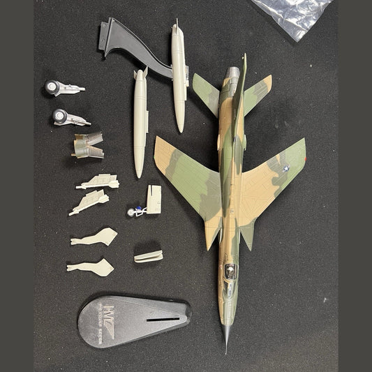 Hobby Master 1:72 USAF Republic F-105F Thunderchief Fighter-Bomber, HA2523