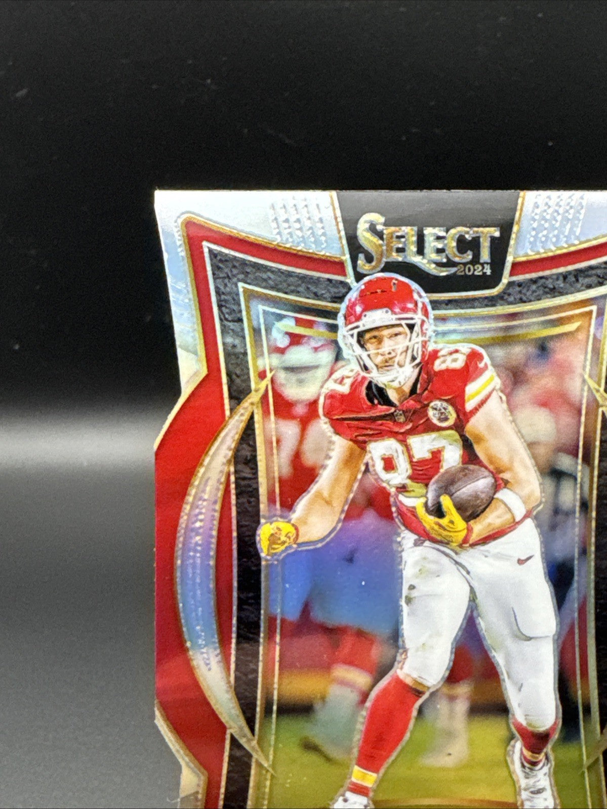Travis Kelce Concourse Silver Prizm Die-Cut - 2024 Panini Select Chiefs