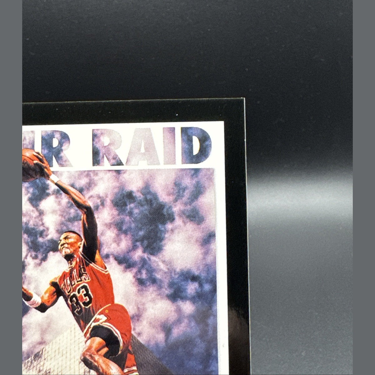 1994 SkyBox Premium #321 Scottie Pippen Air Raid
