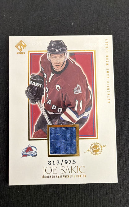 2002-03 Pacific Private Stock Reserve - Joe Sakic #111 /975 (MEM)