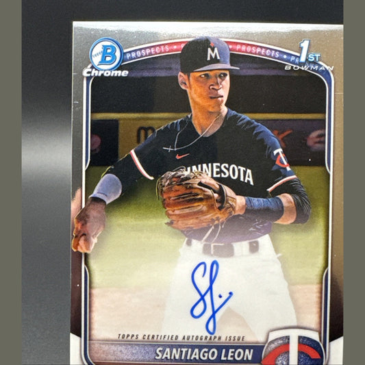 2025 Bowman Chrome Santiago Leon 1st Bowman Autograph #CPA-SL
