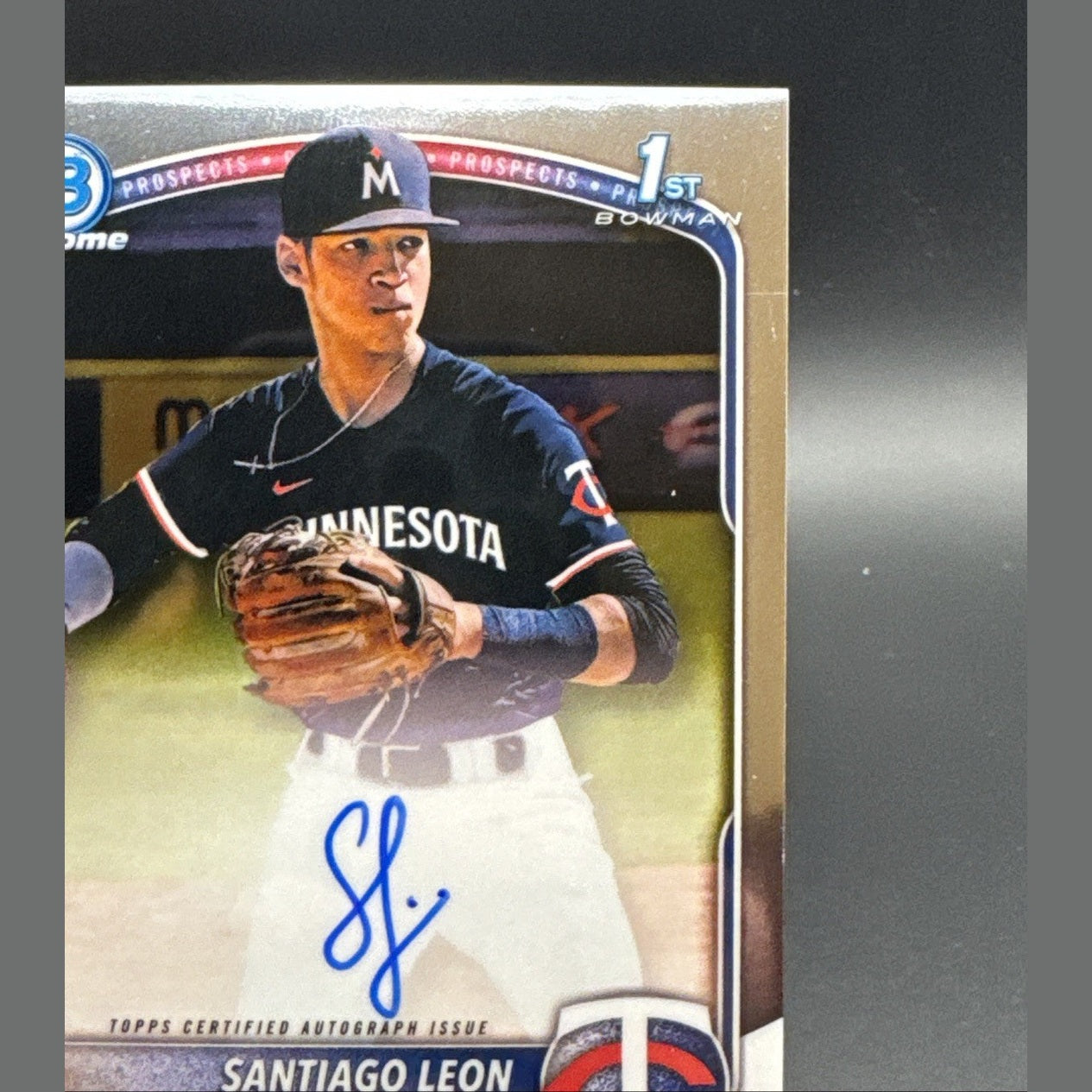 2025 Bowman Chrome Santiago Leon 1st Bowman Autograph #CPA-SL