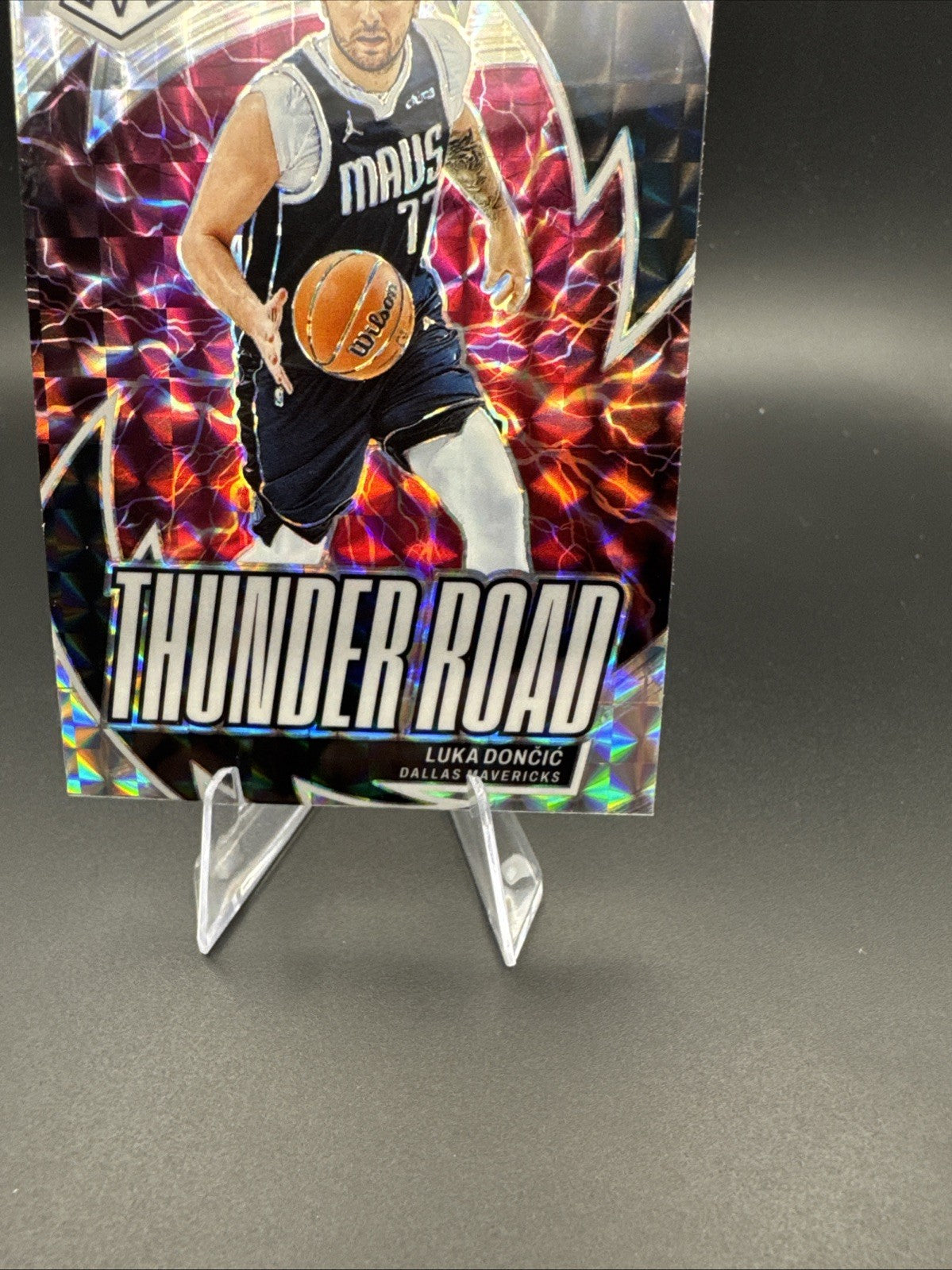 2023-24 Panini Mosaic - Thunder Road Luka Dončić Mosaic Prizm #20
