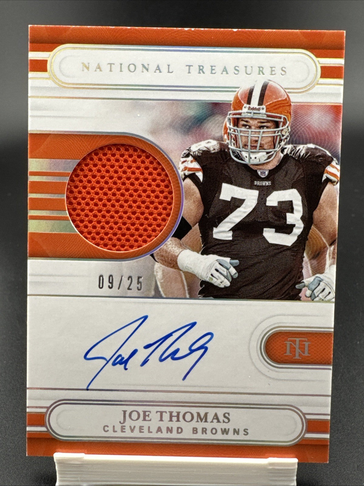 2020 Panini National Treasures Player Warn Patch On Card Auto Joe Thomas 9/25