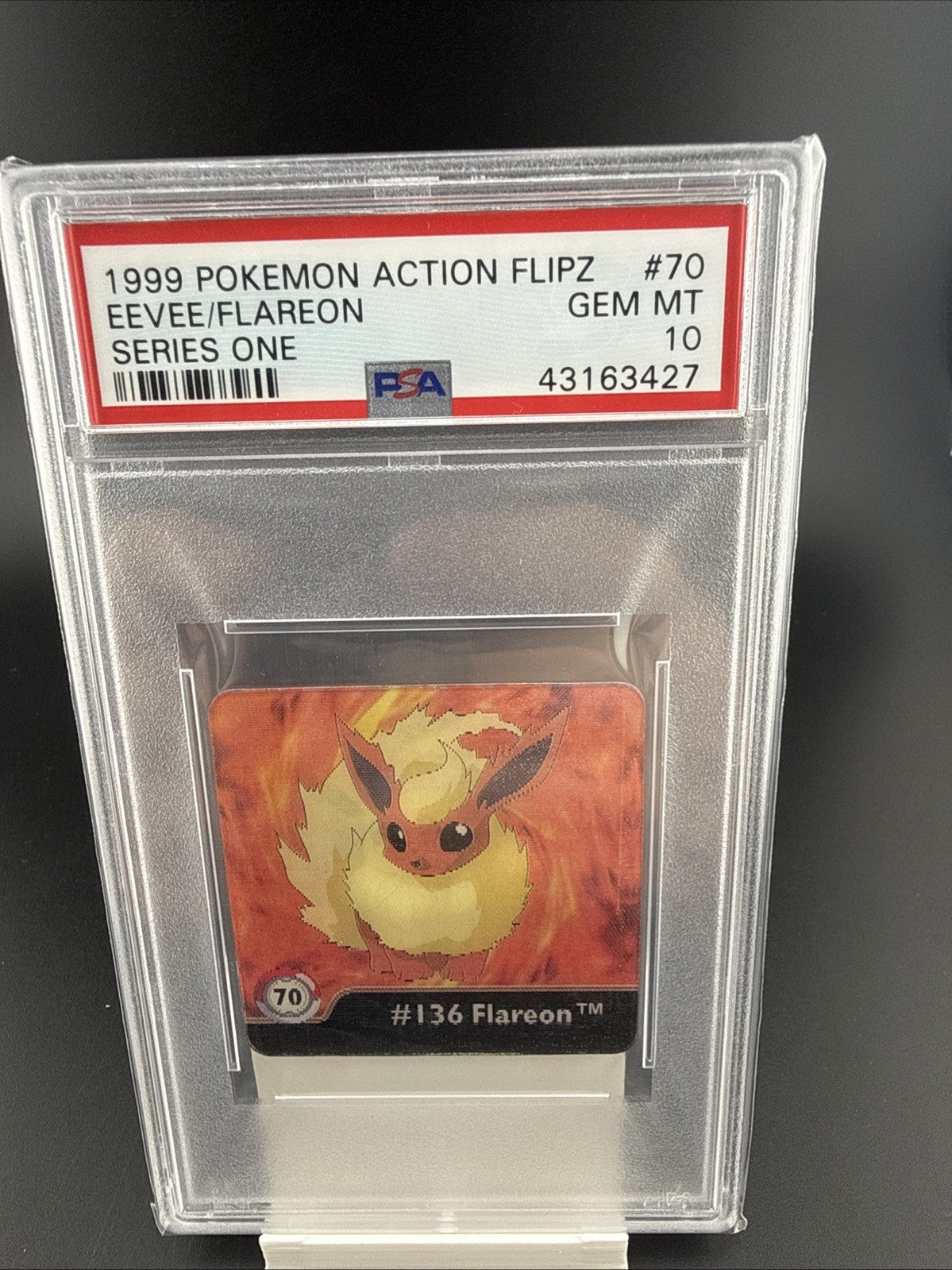 Pokémon - Eevee / Flareon, Action Flipz Series One #70 PSA 10