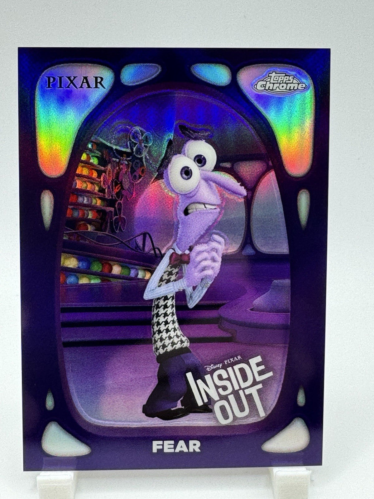 Fear Refractor 2024 Topps Chrome Disney Inside Out Headquarters HQ-3 Pixar