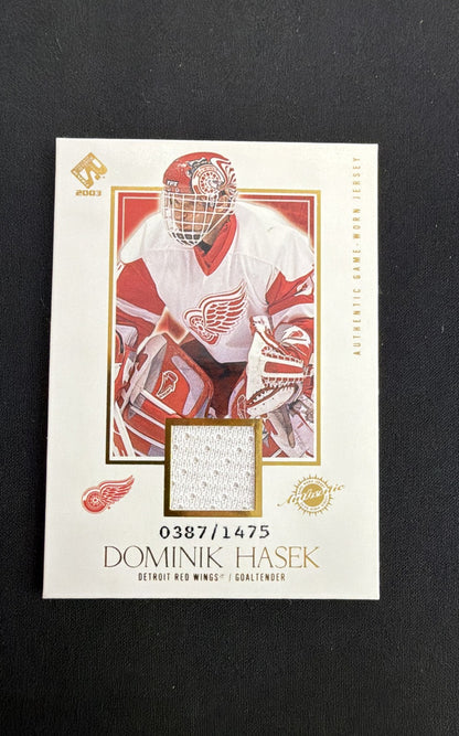 2002-03 Pacific Private Stock Reserve - Dominik Hasek #117 /1475 (MEM)