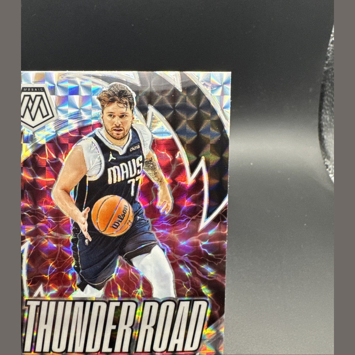 2023-24 Panini Mosaic - Thunder Road Luka Dončić Mosaic Prizm #20