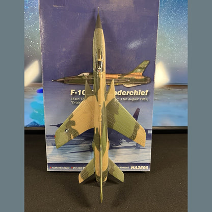 Hobby Master 1:72 USAF Republic F-105F Thunderchief Fighter-Bomber, HA2523