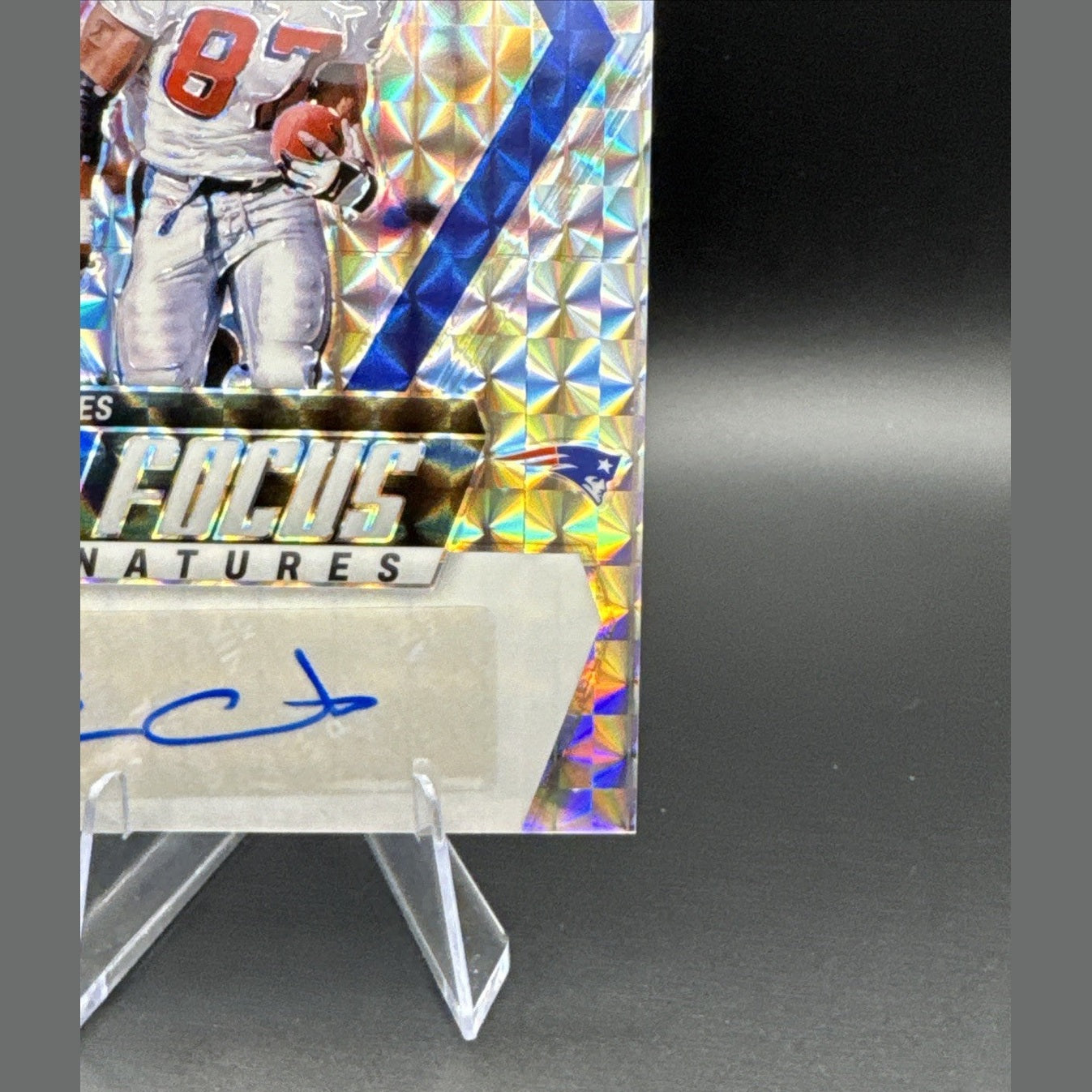 2024 Panini Mosaic - In Focus Signatures Ben Coates  (AU) New England Patriots