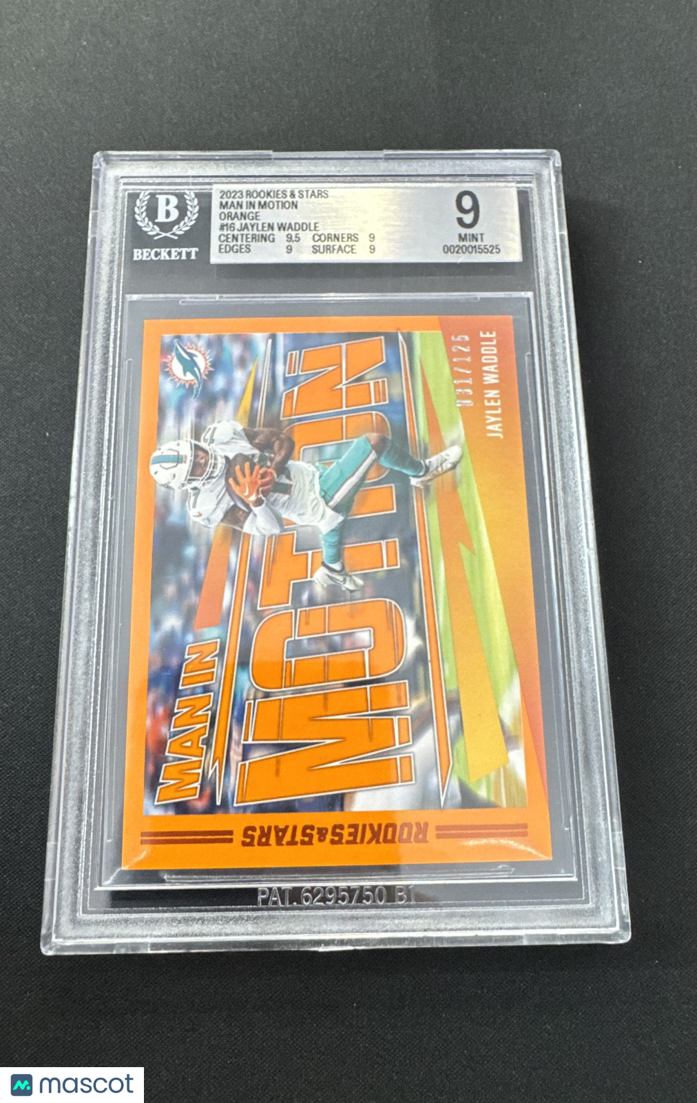 2023 Panini Rookies & Stars - Man in Motion Jaylen Waddle #MM-16 Orange /125