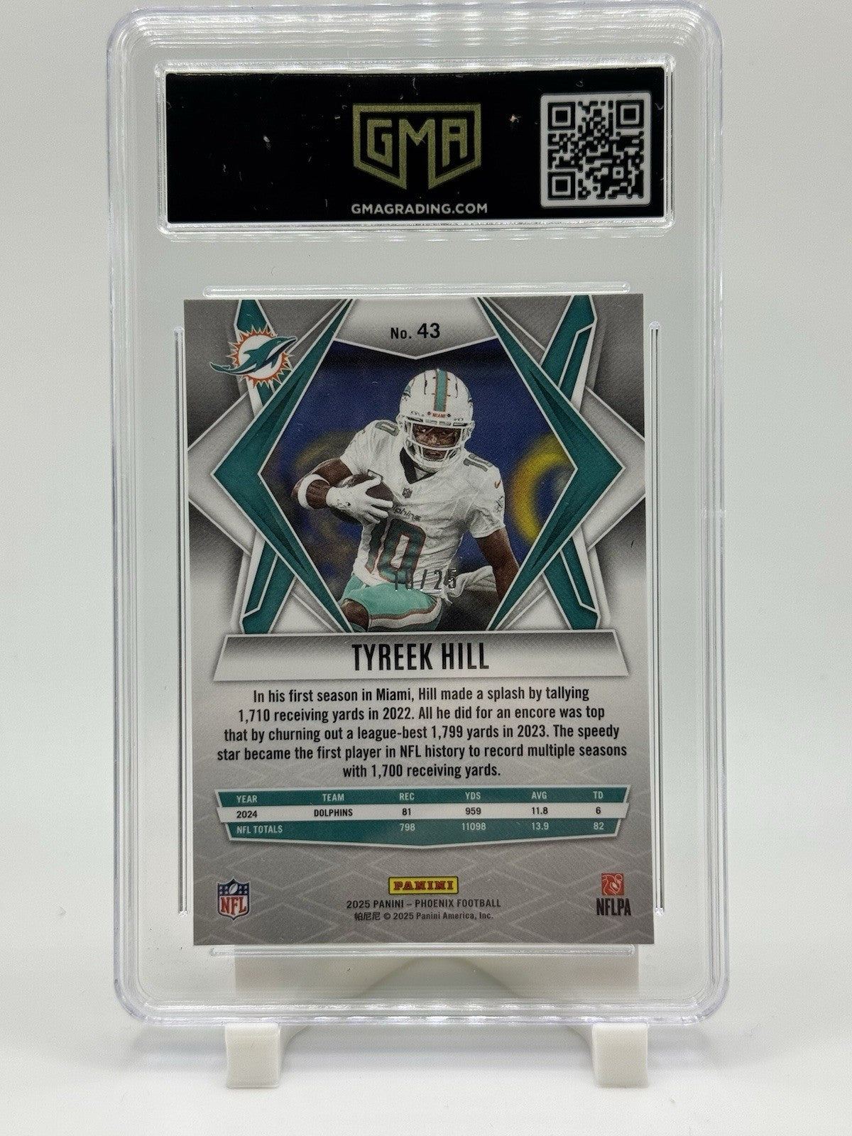 2025 Panini Phoenix - Tyreek Hill #43 Green /25