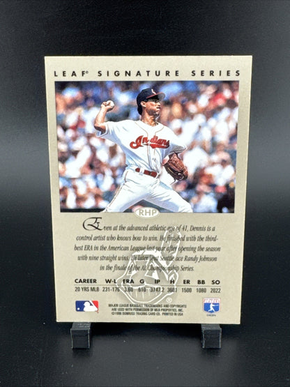 1996 Leaf Signature Series - Autographs Dennis Martinez Bronze (AU)